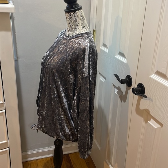 Adrianna Papell Velvet Pullover - Picture 2 of 2